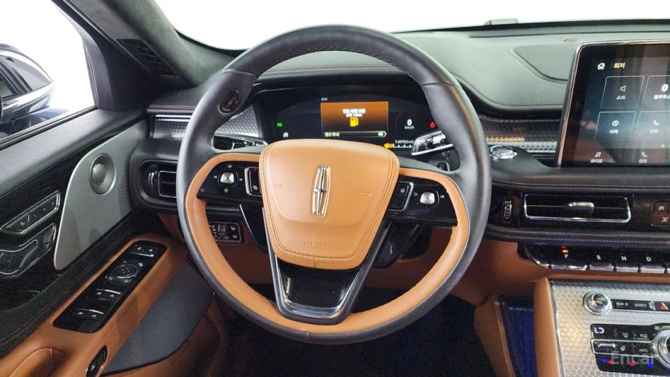 Lincoln Aviator