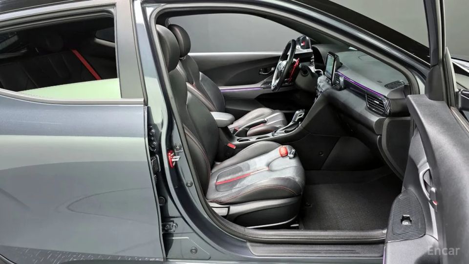 Hyundai Veloster