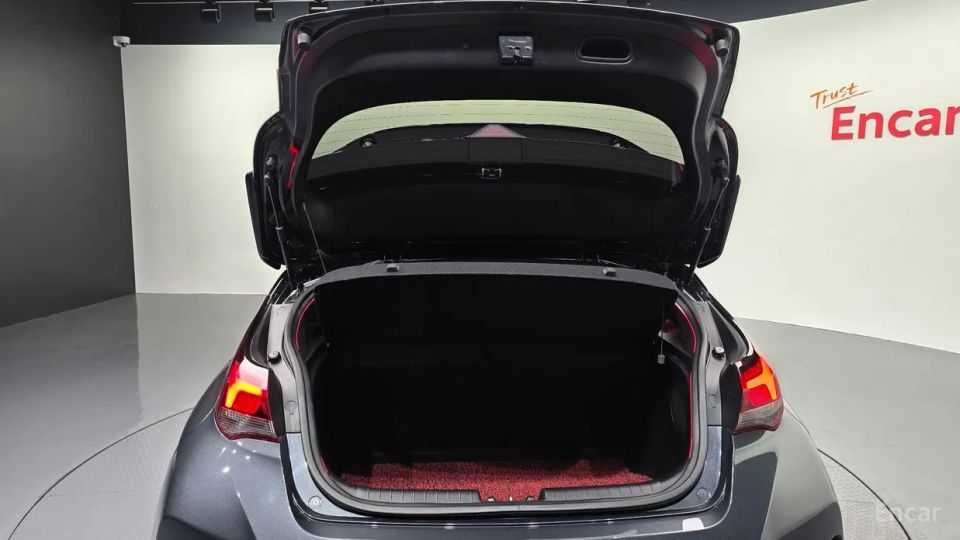 Hyundai Veloster