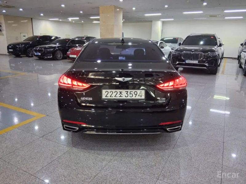 Hyundai Genesis
