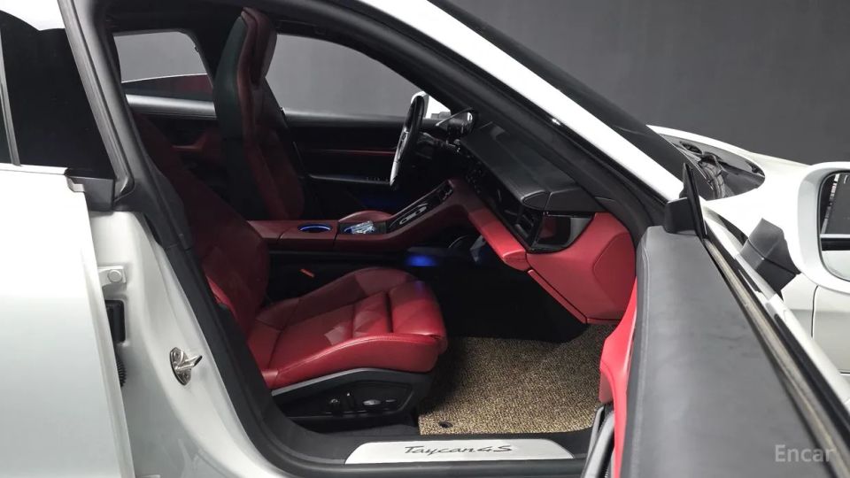 Porsche Taycan