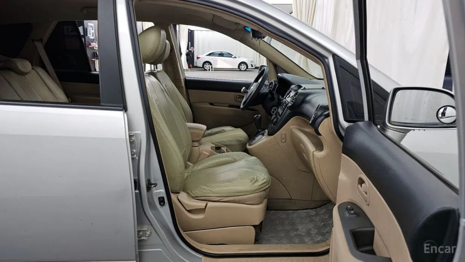 Kia Carens