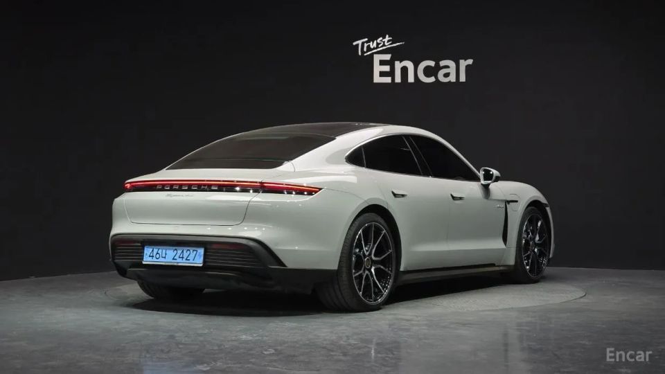 Porsche Taycan