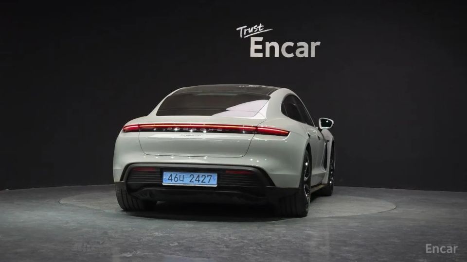 Porsche Taycan