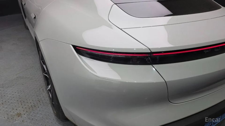 Porsche Taycan