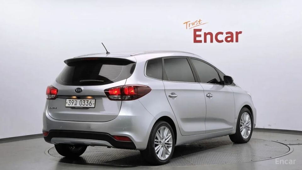 Kia Carens