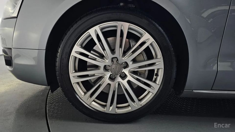 Audi A8