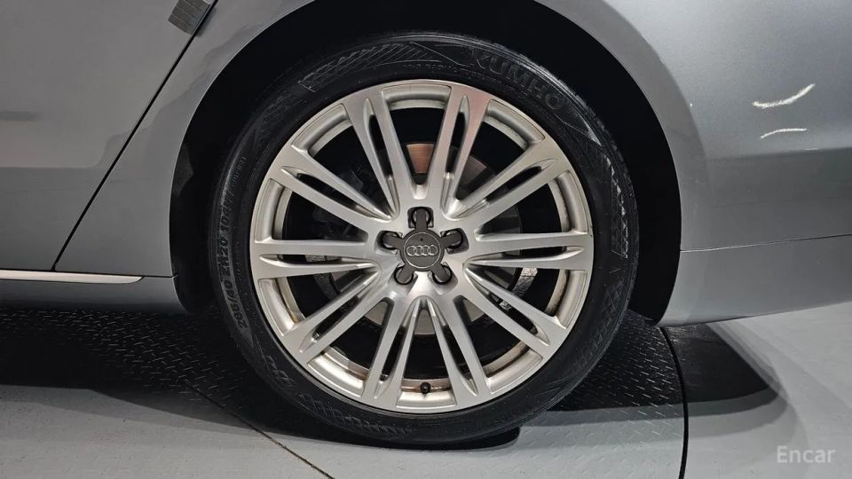Audi A8