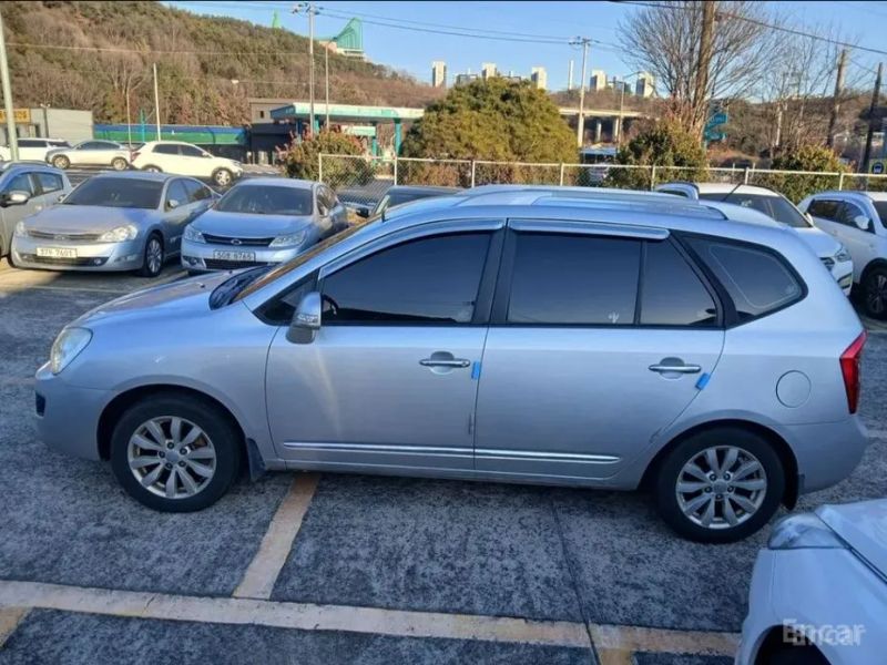 Kia Carens