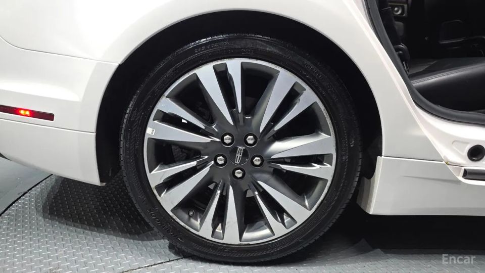 Lincoln MKZ