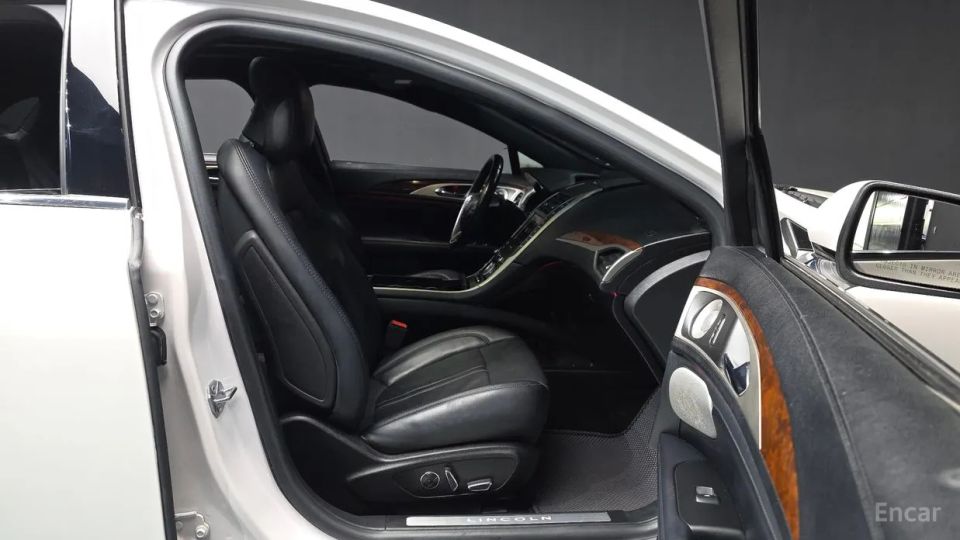 Lincoln MKZ