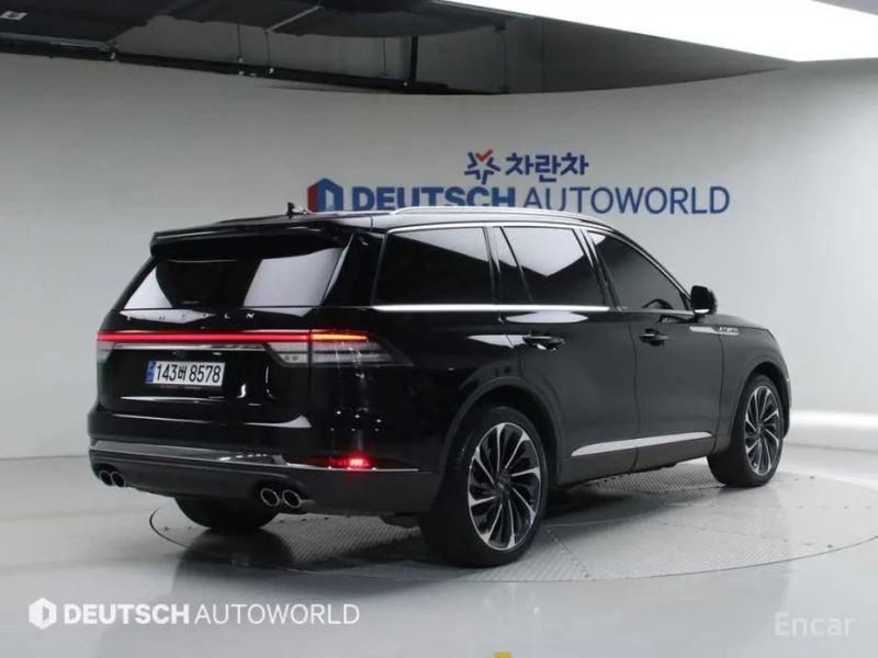Lincoln Aviator