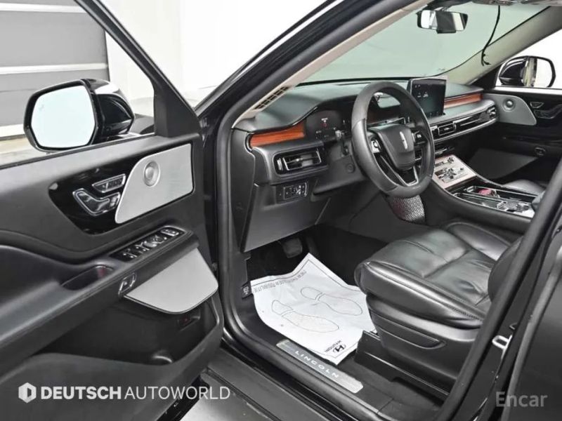 Lincoln Aviator
