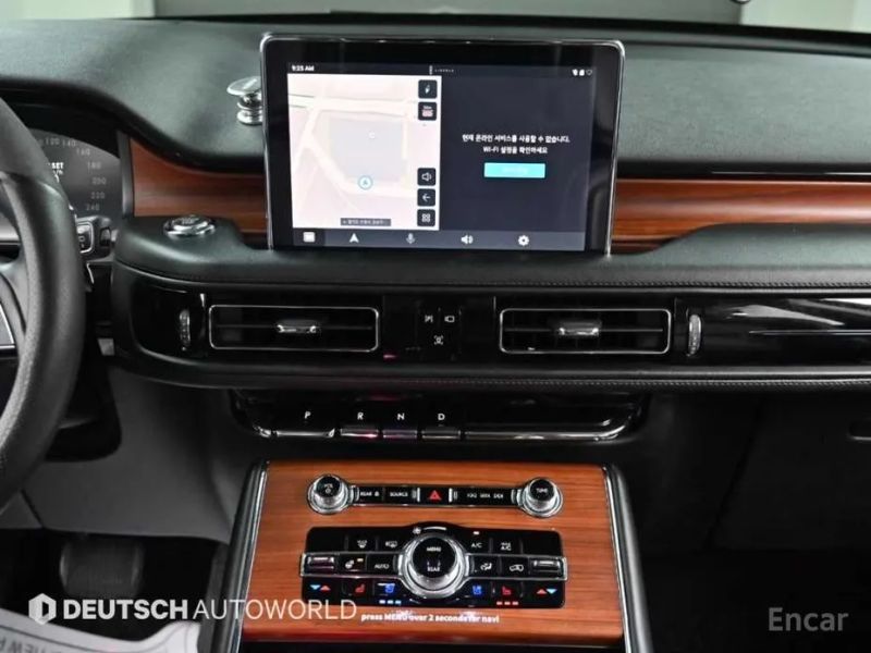 Lincoln Aviator