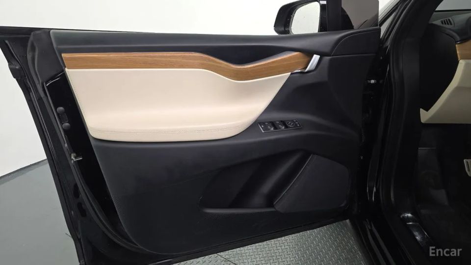 Tesla model-x