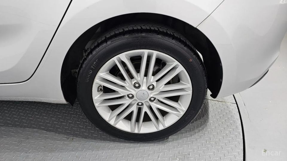 Kia Carens
