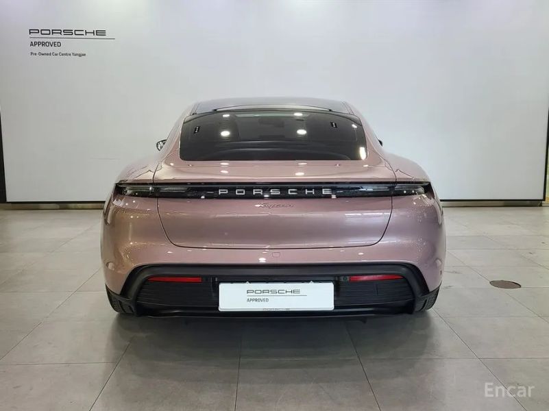 Porsche Taycan
