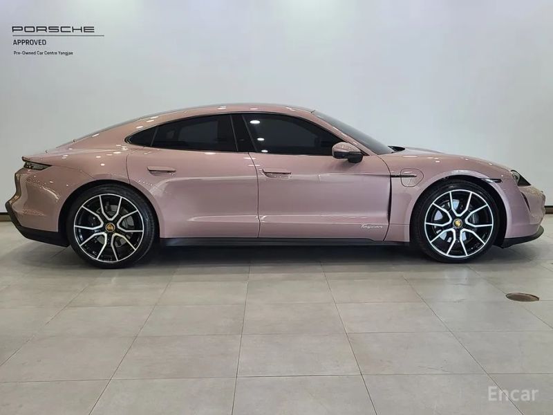 Porsche Taycan