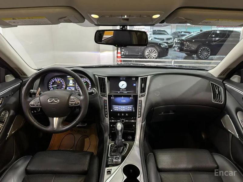 Infiniti Q50