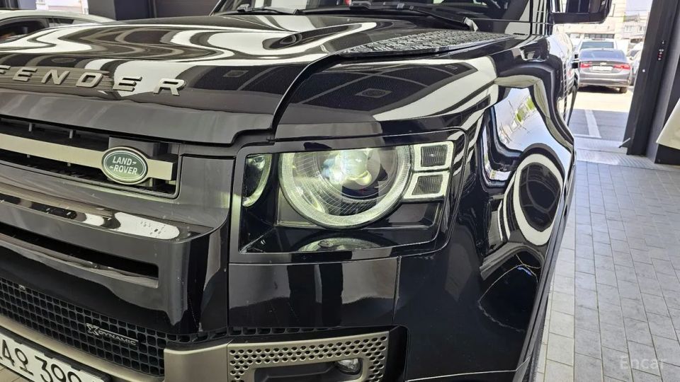 Land Rover Defender