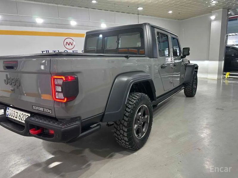 Jeep gladiator