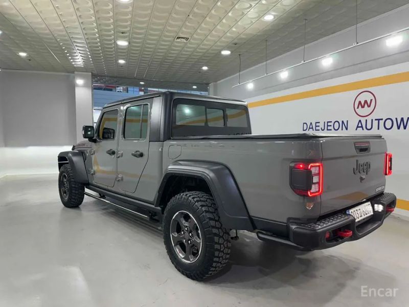 Jeep gladiator
