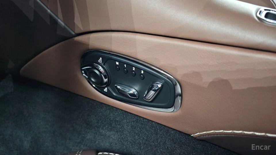Astonmartin DB11