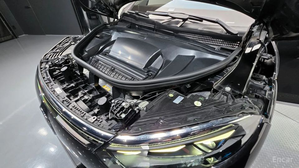Mercedes-Benz EQS