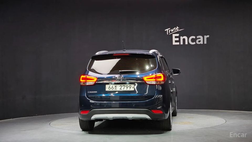Kia Carens