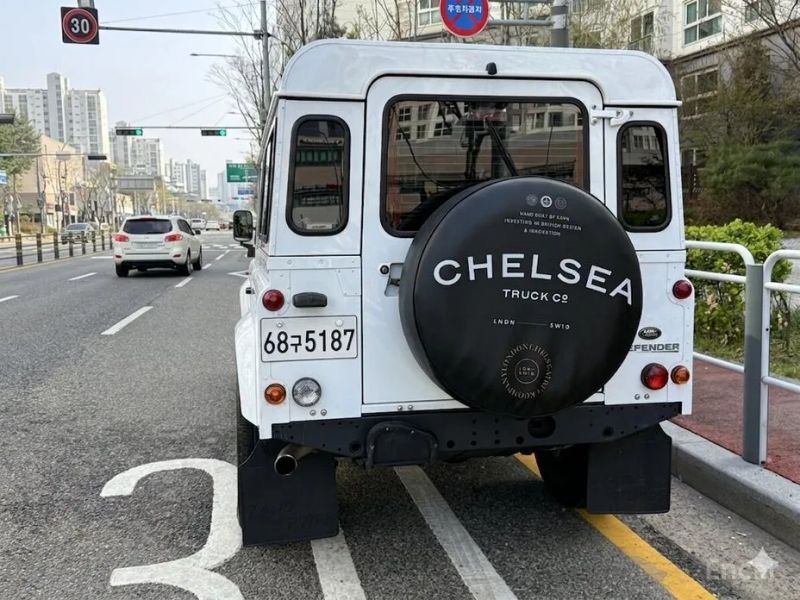 Land Rover Defender