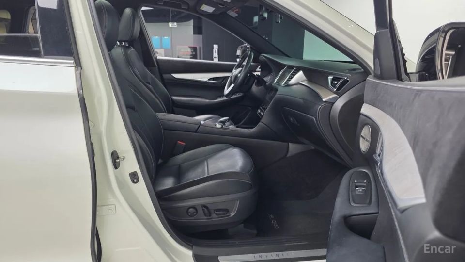 Infiniti QX50