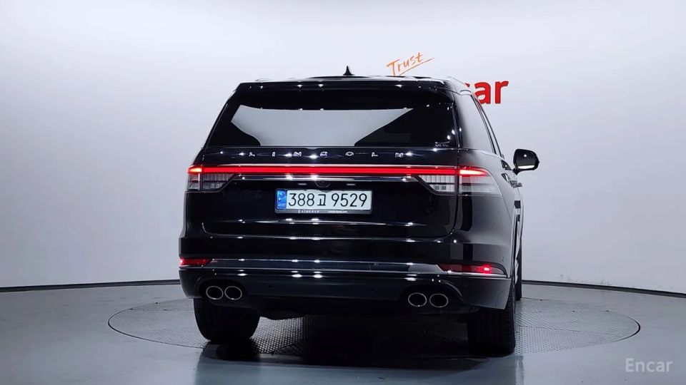 Lincoln Aviator