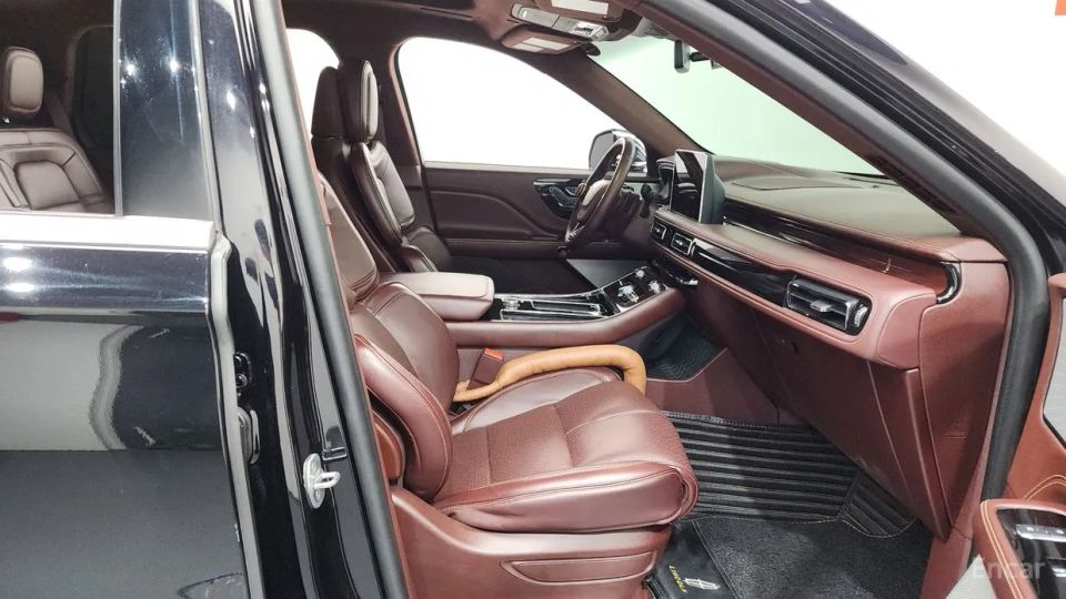 Lincoln Aviator