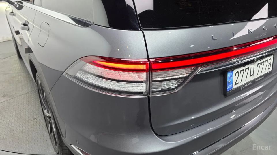 Lincoln Aviator