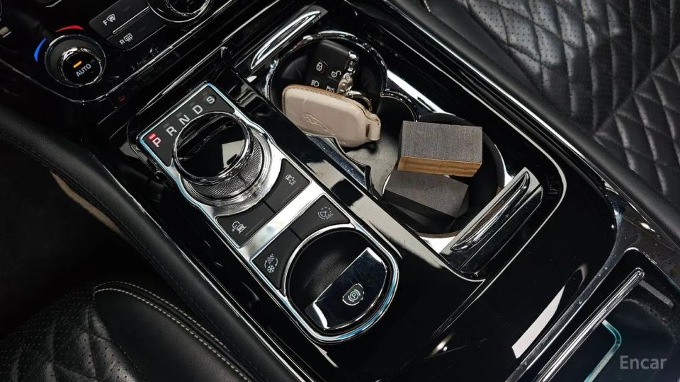 Jaguar XJ