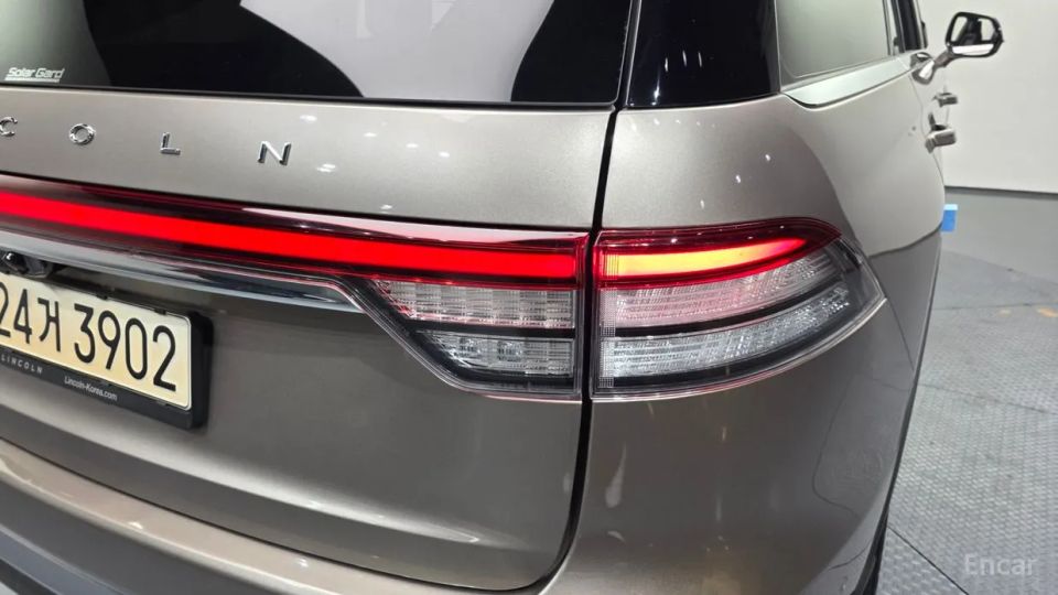 Lincoln Aviator