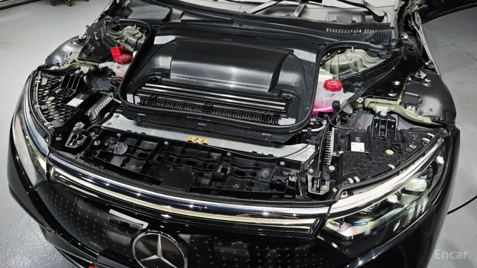 Mercedes-Benz EQS