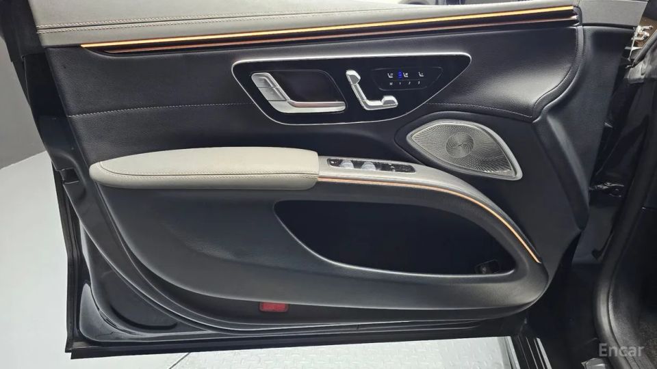 Mercedes-Benz EQS