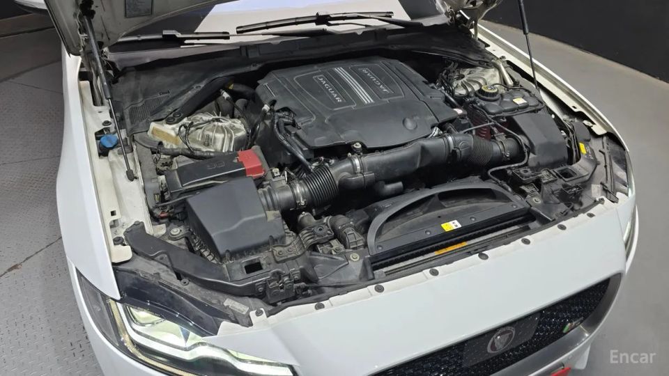 Jaguar xf