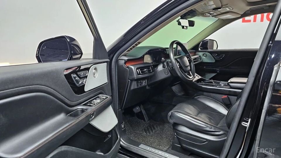 Lincoln Aviator