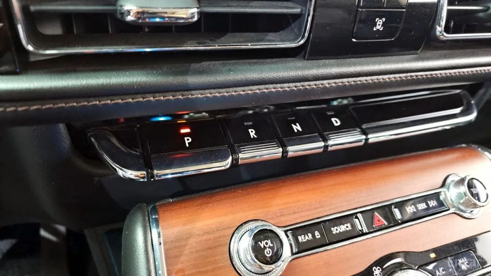 Lincoln Aviator