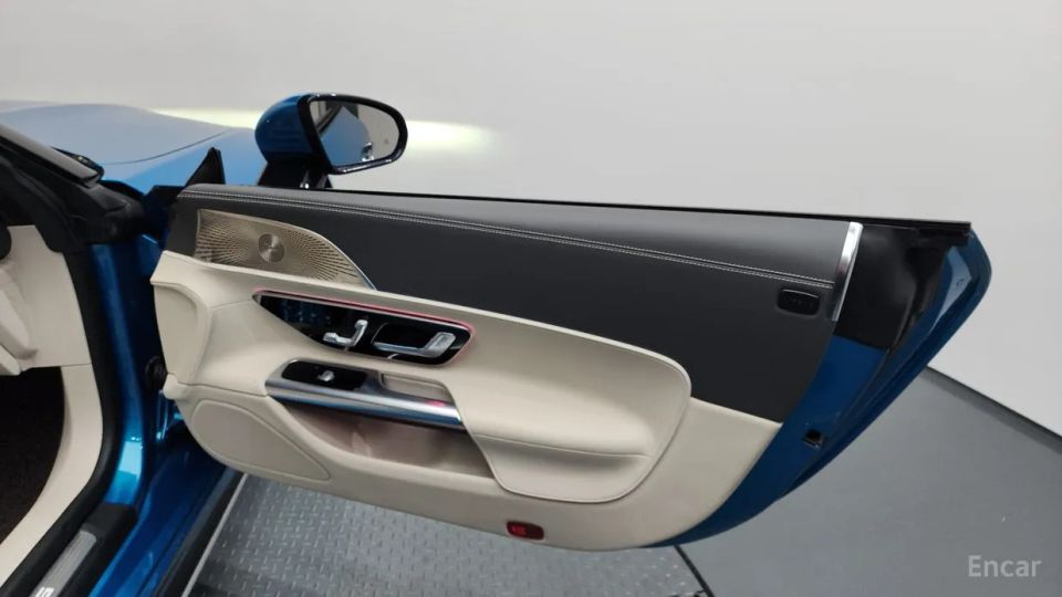 Mercedes-Benz SL-Class