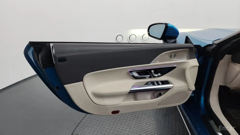 Mercedes-Benz SL-Class