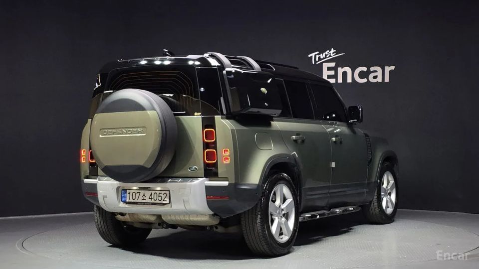 Land Rover Defender