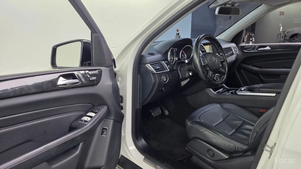 Mercedes-Benz M-class