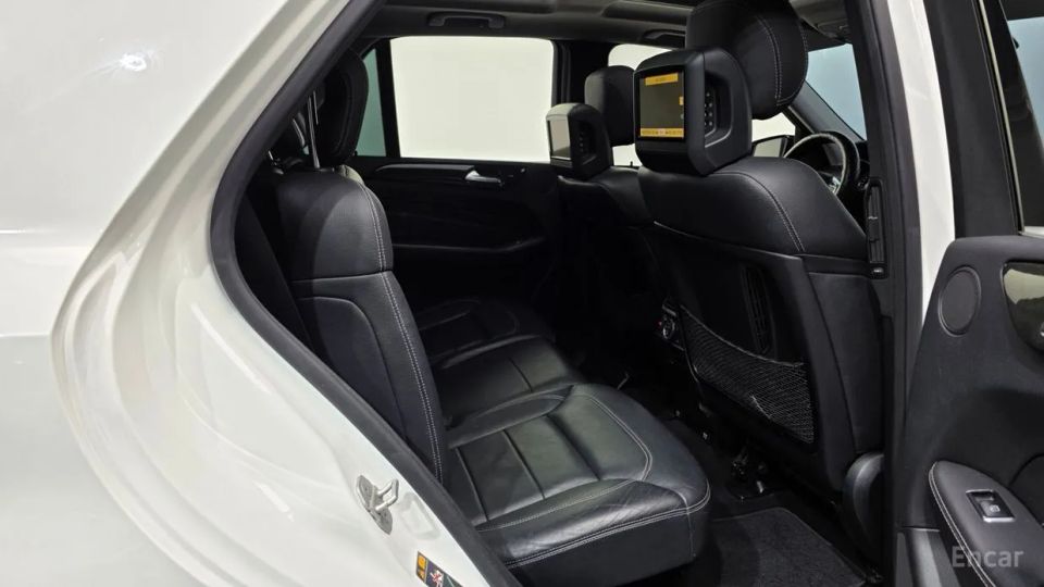 Mercedes-Benz M-class