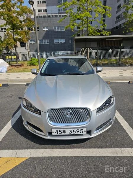 Jaguar xf