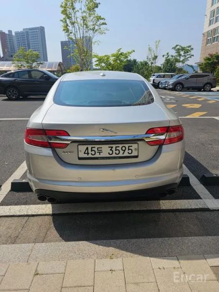 Jaguar xf