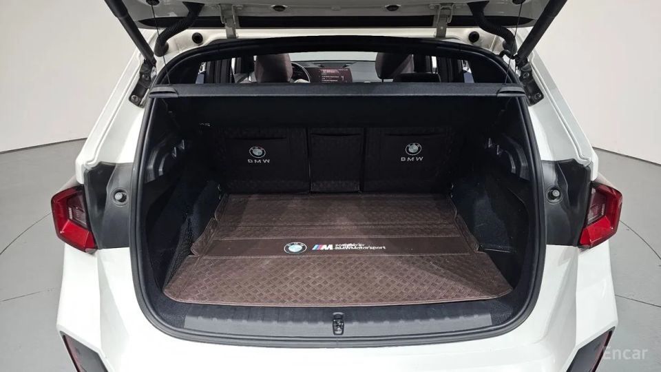 BMW ix1