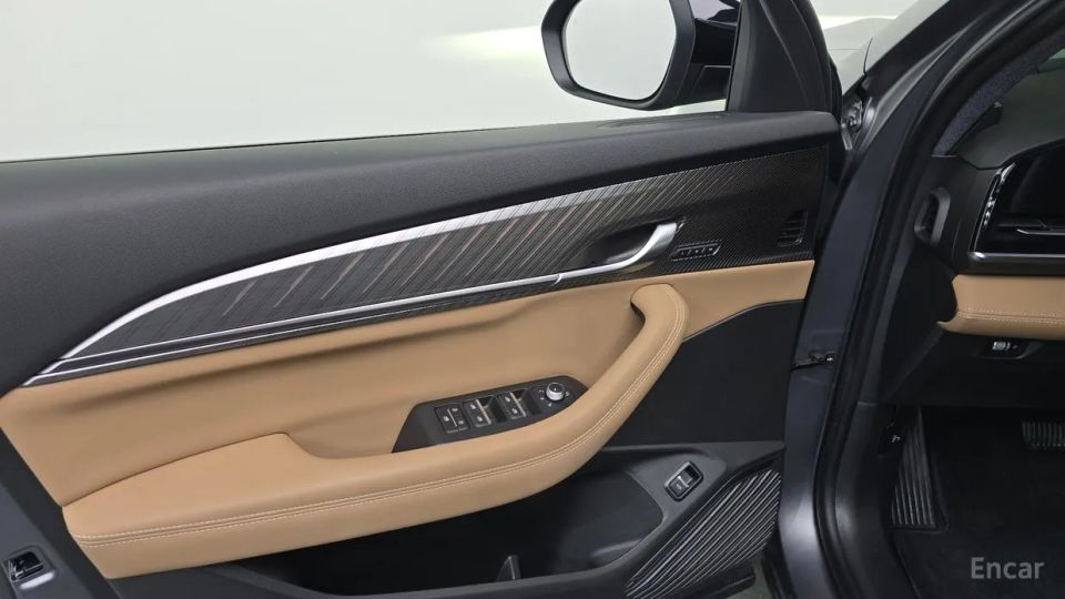 Renault-KoreaSamsung Grand Koleos